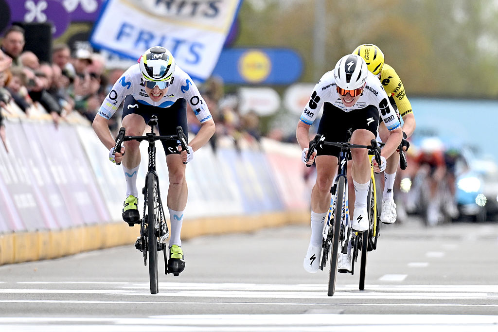 WAREGEM, BELGIUM - APRIL 01: (L-R) Race winner Marlen Reusser of Switzerland and Team Movistar and Demi Vollering of Netherlands and Team FDJ United - SUEZ sprint at finish line during the 14th Dwars door Vlaanderen 2026 - Women's Elite a 128.8km one day race from Waregem to Waregem / #UCIWWT / on April 01, 2026 in Waregem, Belgium. (Photo by Dario Belingheri/Getty Images)