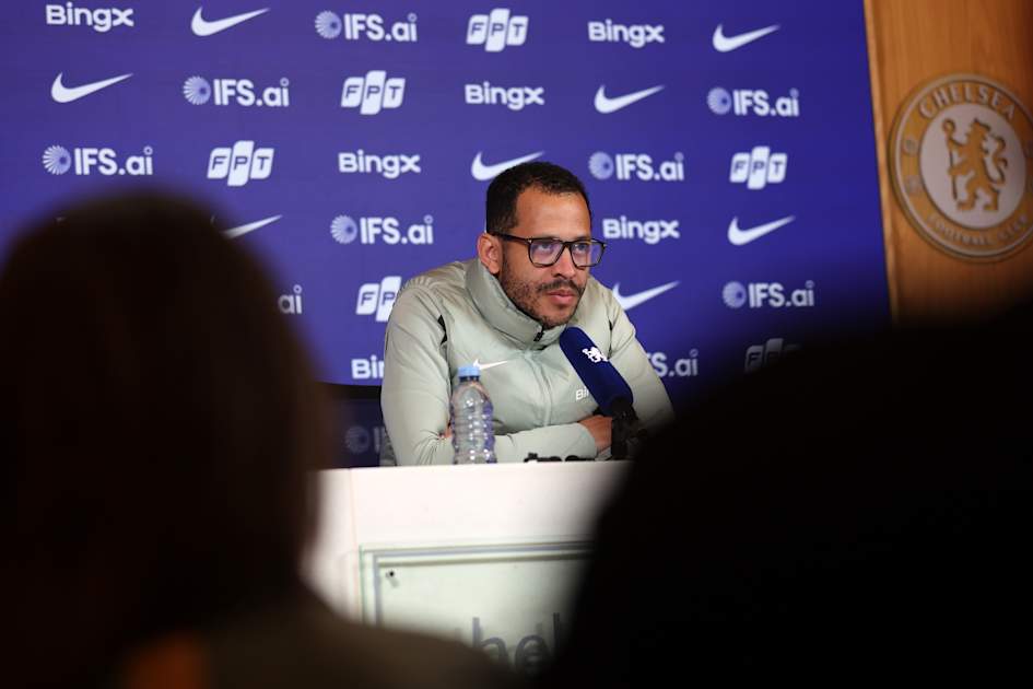 Liam Rosenior confirms Chelsea team news for Manchester United | News | Official Site