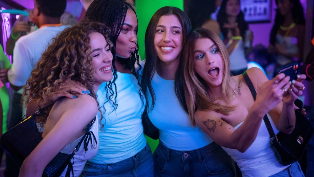 An Uneven College Comedy With Two Terrific Leads