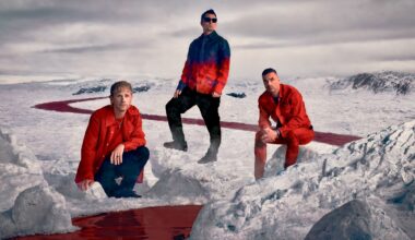 Muse give another taster of 'The Wow! Signal' with old-school space rocker 'Cryogen'