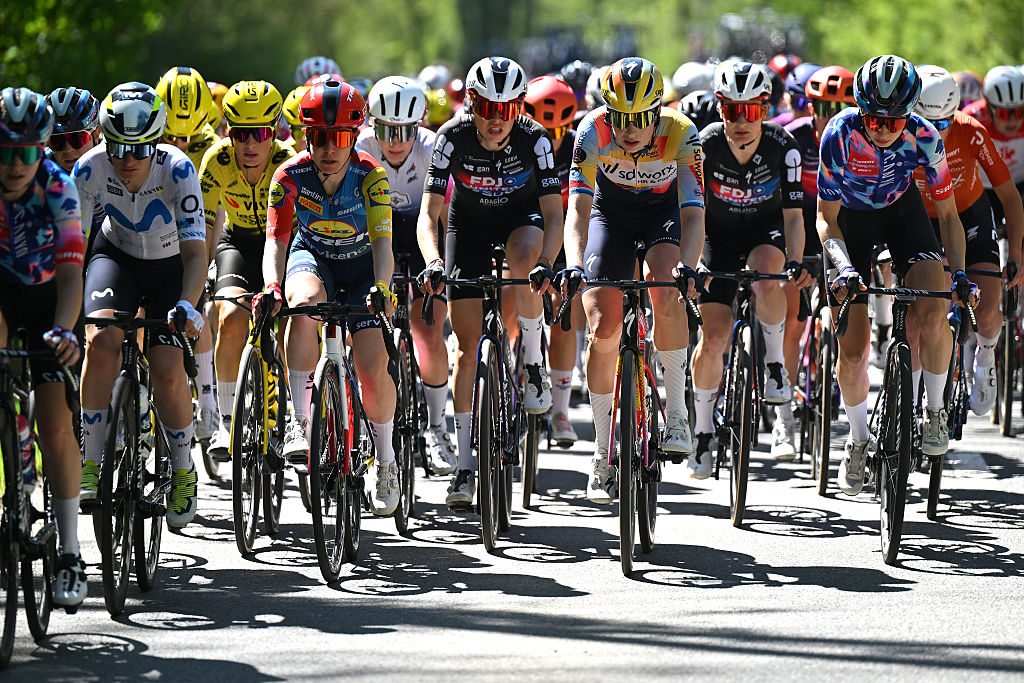la fleche wallonne femmes 2026 peloton