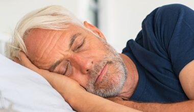 Certain Nap Patterns in Older Adults Could Be a Warning Sign, Study Finds : ScienceAlert