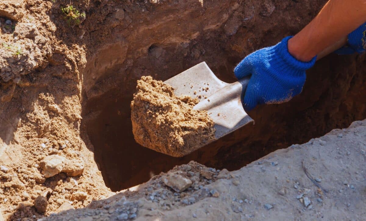 Researchers Discover Gold Coins And Rare Ring Hidden In 30 Meter Ancient Garbage Pit