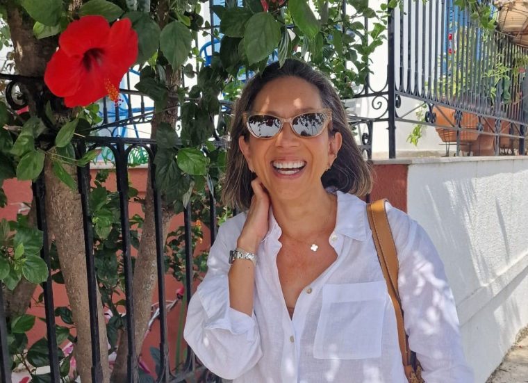 Pic of case study Helen Makris She is a breast cancer survivor Midlife transformations story for Lifestyle