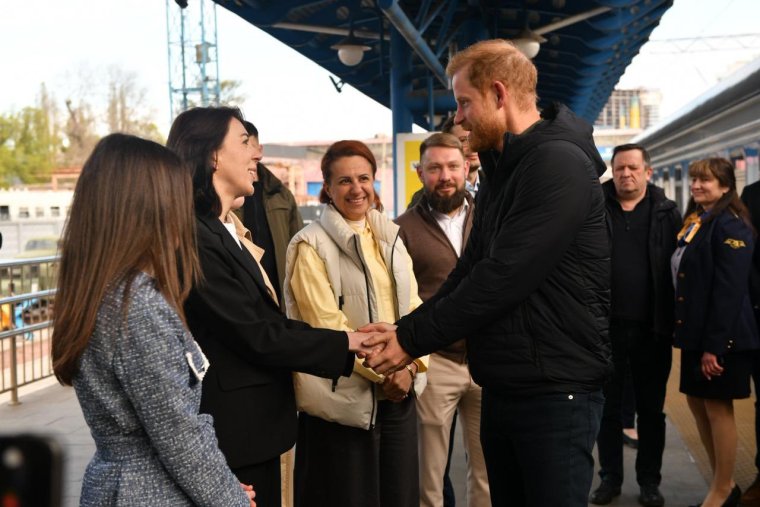 Prince Harry, Duke of Sussex and Founder of the @WeAreInvictus , has arrived in Ukraine at the invitation of the #KyivSecurityForum. He will attend the 18th annual #KSF, address the forum?s participants, and take part in a panel discussion featuring Ukrainian veterans. Kyiv Security Forum @ksfopenukraine