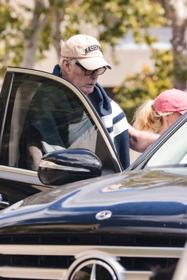 BGUK_3560866 - *PREMIUM-EXCLUSIVE* West Hills, CA MUST CALL FOR PRICING BEFORE USAGE - Former 'Baywatch' star David Hasselhoff, 73 looks frail as he was seen using a walker while out with his wife Haley Roberts in West Hills on April 22, 2026. Pictured: David Hasselhoff, Hayley Roberts BACKGRID UK 24 APRIL 2026 BYLINE MUST READ: WCP,4cnrs / BACKGRID UK: +44 208 344 2007 / uksales@backgrid.com USA: +1 310 798 9111 / usasales@backgrid.com *Pictures Containing Children Please Pixelate Face Prior To Publication*
