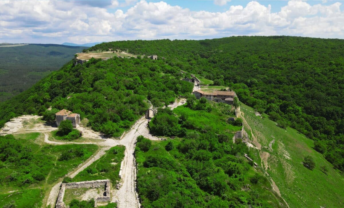 Scientists Discover A Hidden Giant Magma Reservoir Nestled Just 15 Kilometers Beneath Tuscany's Surface