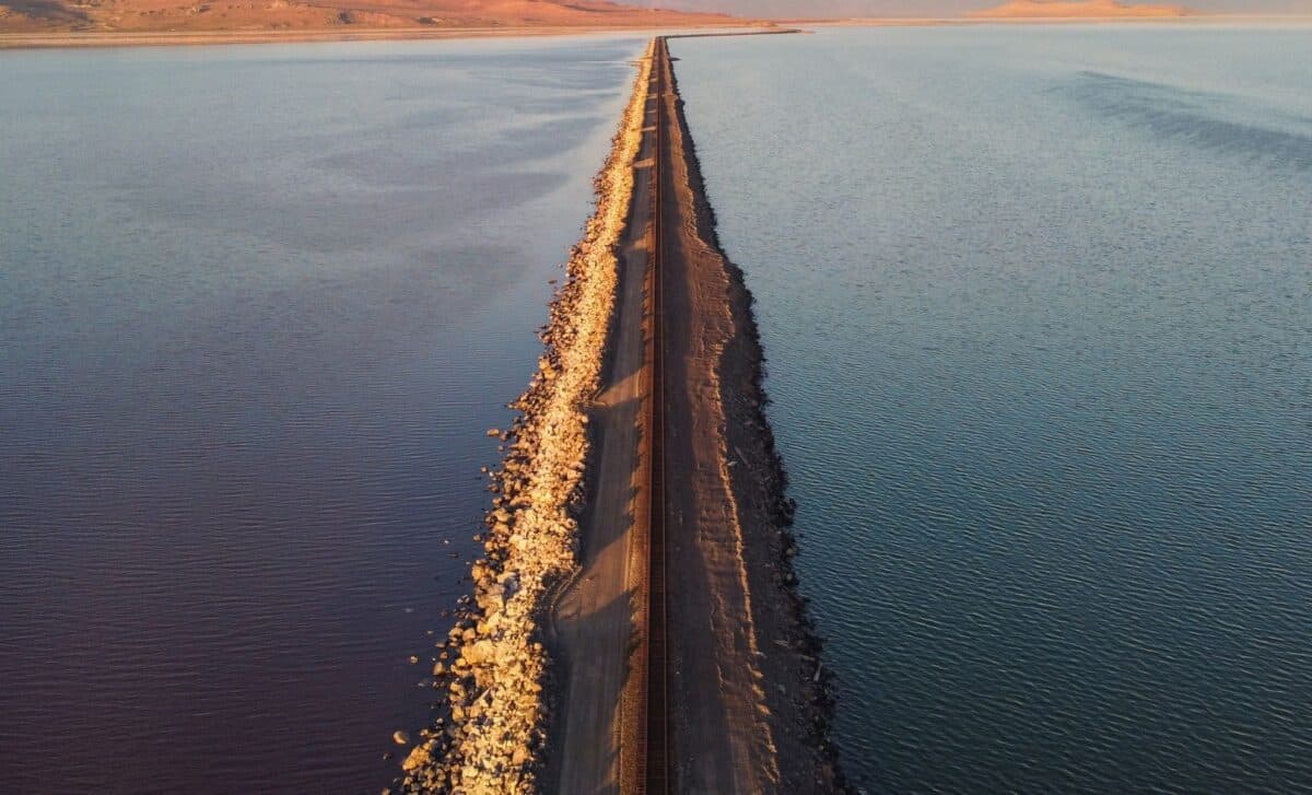 Scientists Just Discovered A 2.5 Mile Deep Freshwater Reservoir Found Under Great Salt Lake