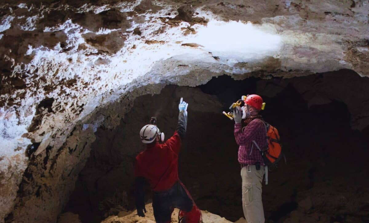 Scientists Just Discovered Inside Caves That This Vast Desert Was Once Covered With Rivers And Lakes For 8 Million Years