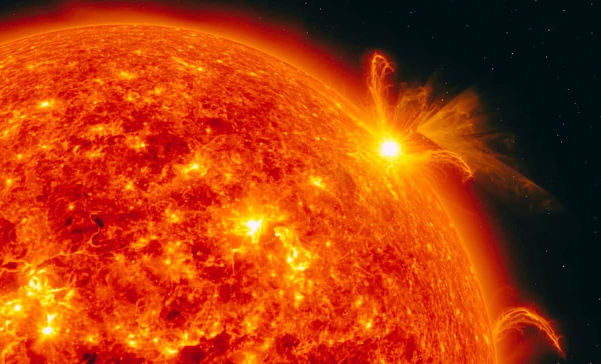 Scientists Just Uncovered What Keeps Massive Solar Prominences Floating Above The Sun