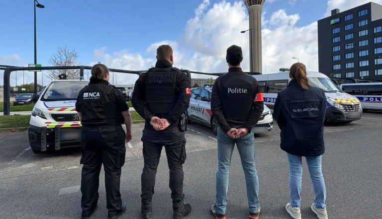 A smuggling network moving people from Vietnam to the UK via Belgium and France generated over EUR 50 million in turnover