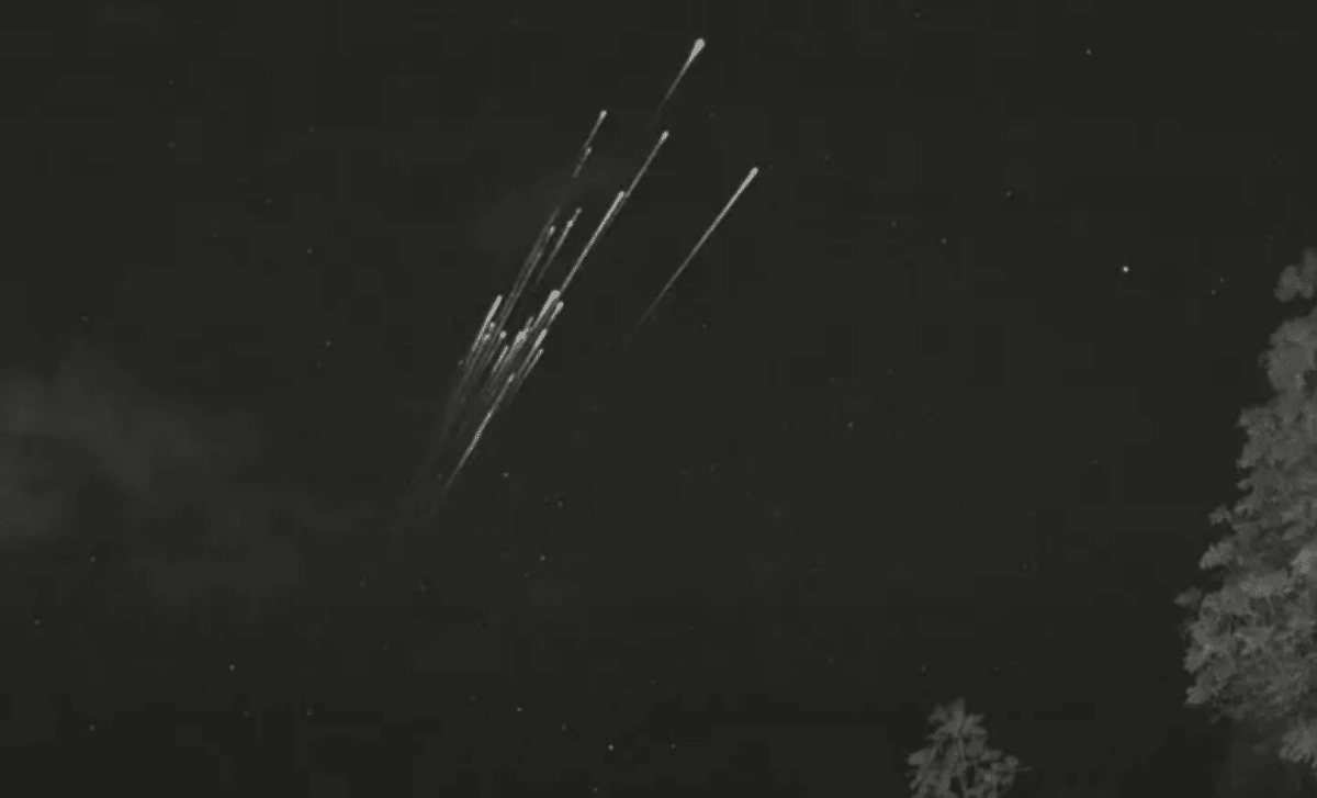 Starlink Satellite Breaks Up In Orbit, Raising Concerns About Space Debris And Artemis Ii Mission