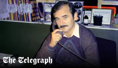 Keith Altham, pop PR maestro who gave Jimi Hendrix the idea of setting fire to his guitar – obituary
