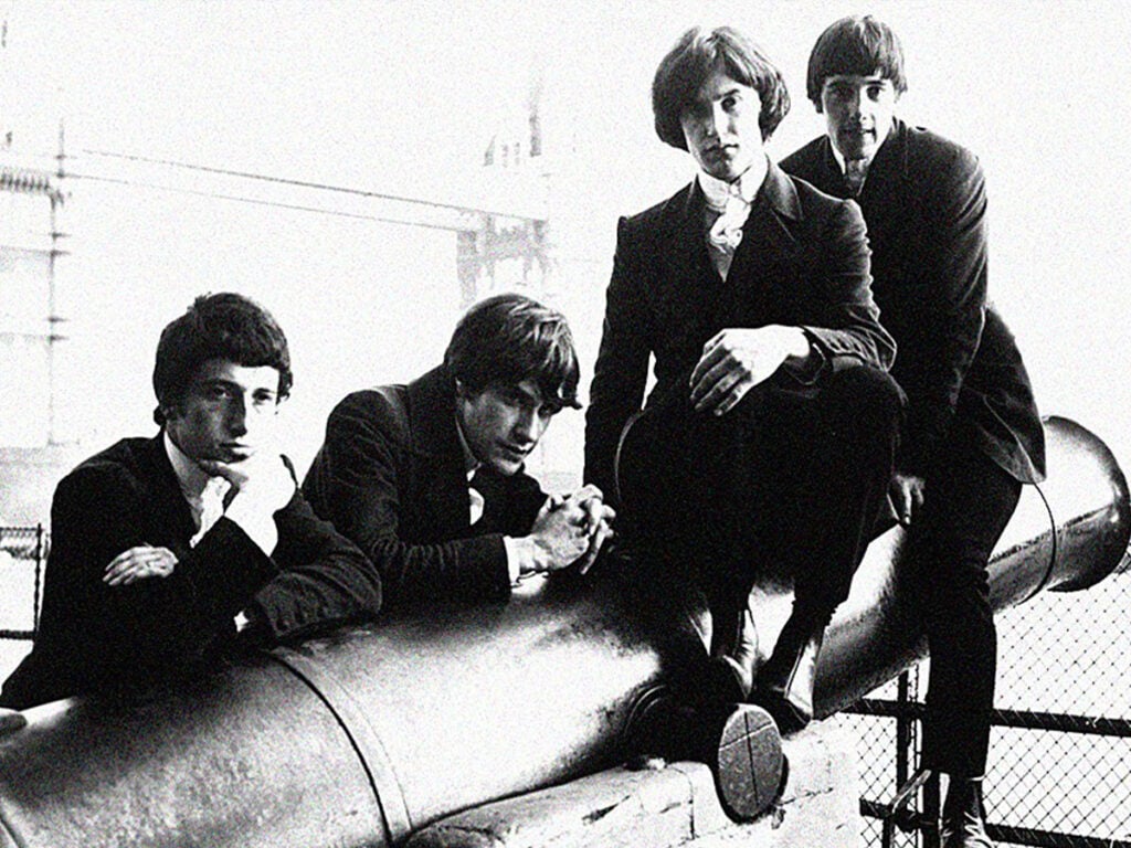 The Kinks - 1964 - London's Tower Bridge