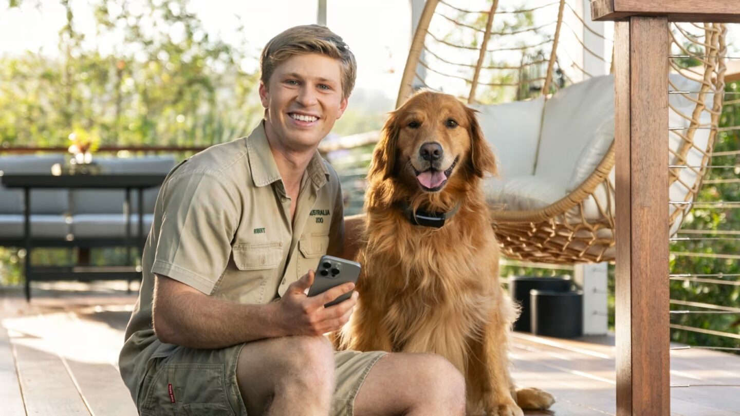 Tractive dog tracker - robert-irwin-with-dog-desktop