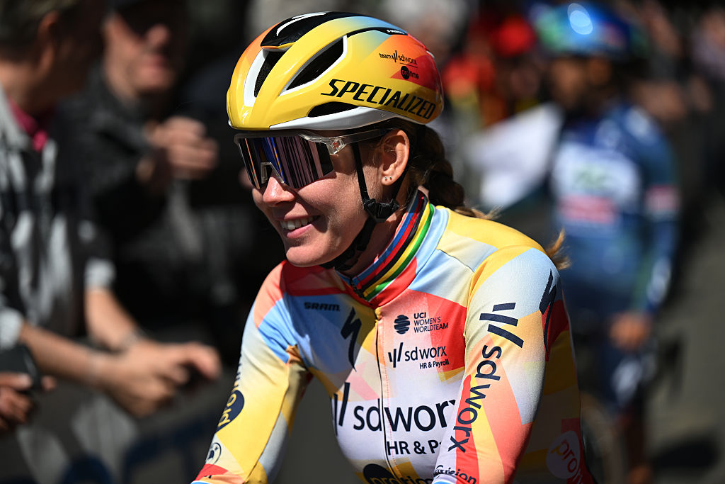 Van der Breggen before fleche wallonne femmes