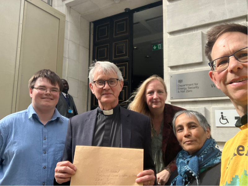 UK urged to continue its climate leadership
