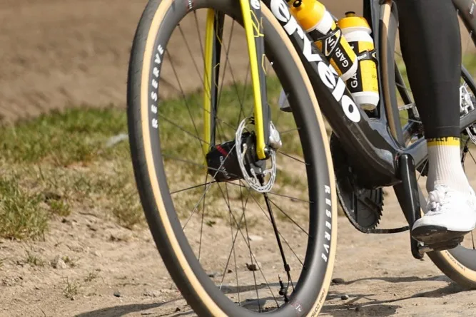 Wout van Aert using the Gravaa tyre pressure system for a Paris-Roubaix recce