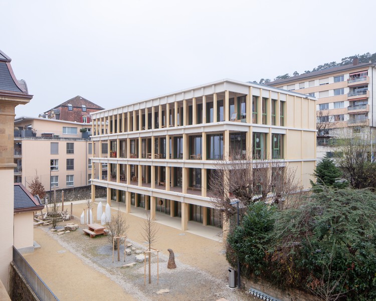 Collège des Parcs School Extension and two Sport Halls / Stoa architectes - Exterior Photography, Facade, Balcony, Concrete