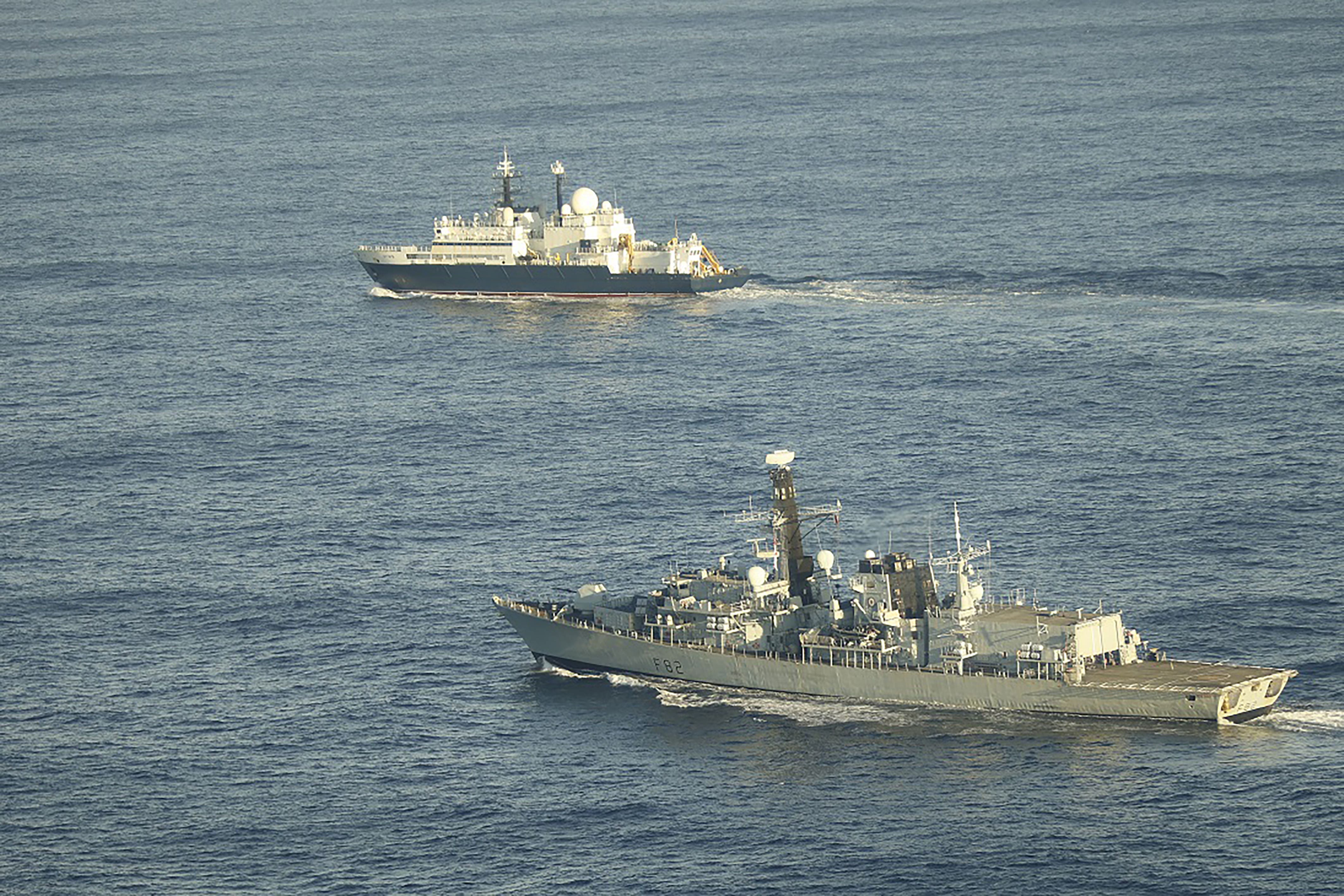 HMS Somerset flanking Russian ship Yantar at sea last year