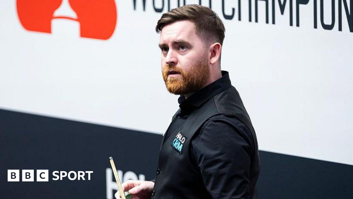 Jak Jones during his defeat to Mark Selby