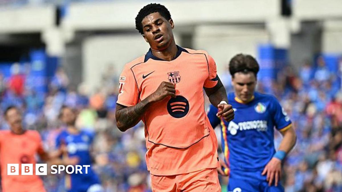 Rashford scores as Barcelona close in on La Liga title