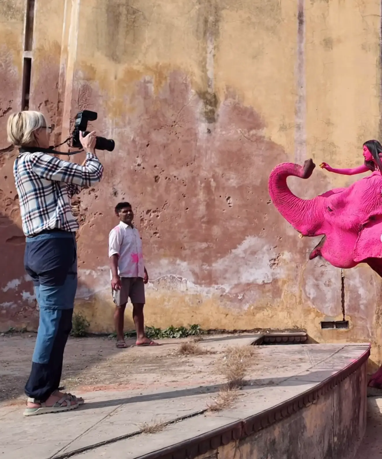 Photographer Julia Buruleva insisted the elephant was 'safe' and 'calm' during the shoot (Instagram/@julia.buruleva)