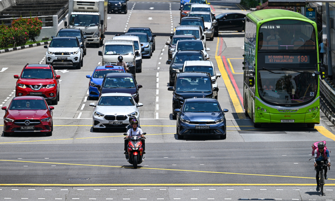 Singapore fuel prices return to peaks