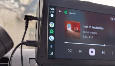 I drive with Android Auto every day—here's why it's stuck in the past