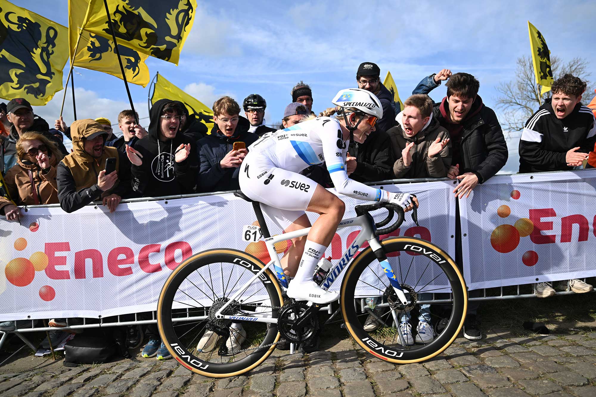 OUDENAARDE, BELGIUM - APRIL 05: Race winner Demi Vollering of Netherlands and Team FDJ United - SUEZ competes passing through the Paterberg cobblestones sector while fans cheer during the 23rd Tour of Flanders 2026 - Ronde van Vlaanderen - Women's Elite a 164.1km one day race from Oudenaarde to Oudenaarde / #UCIWWT / on April 05, 2026 in Oudenaarde, Belgium. (Photo by Luc Claessen/Getty Images)