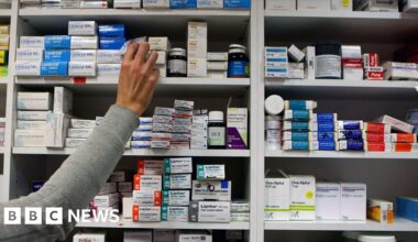 Black Country patients urged to order medication ahead of Easter - BBC