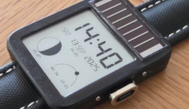 The LightInk Watch Pairs a Solar Panel with ePaper to Deliver Theoretically Infinite Battery Life