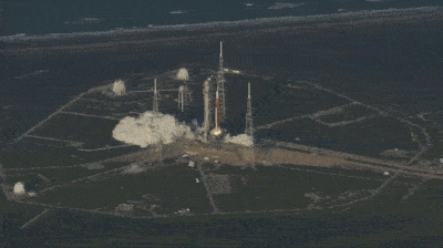 "My favorite moonshot picture? It's the one that looks like it's taken with a drone, of course" – shot from surprisingly close to the Artemis II rocket by NASA's official Cessna...