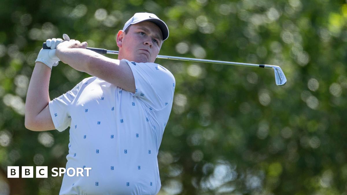 Bob MacIntyre playing a shot at The Masters