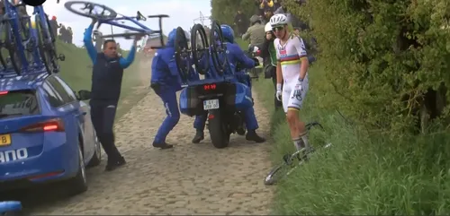 Tadel Pogacar at Paris-Roubaix 2026