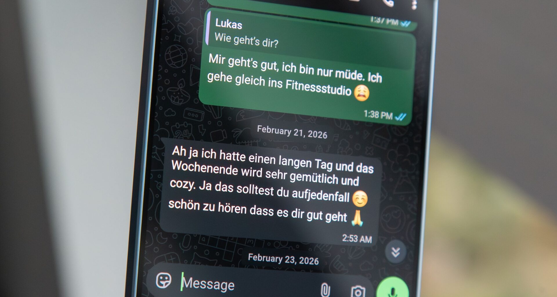 I use these two Android features to trick my international friends into thinking I'm fluent in their languages