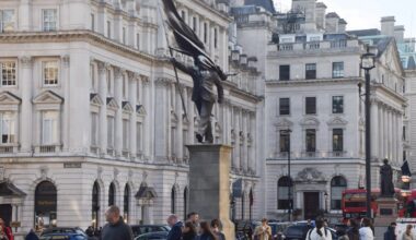 New Banksy statue appears in central London - The Art Newspaper
