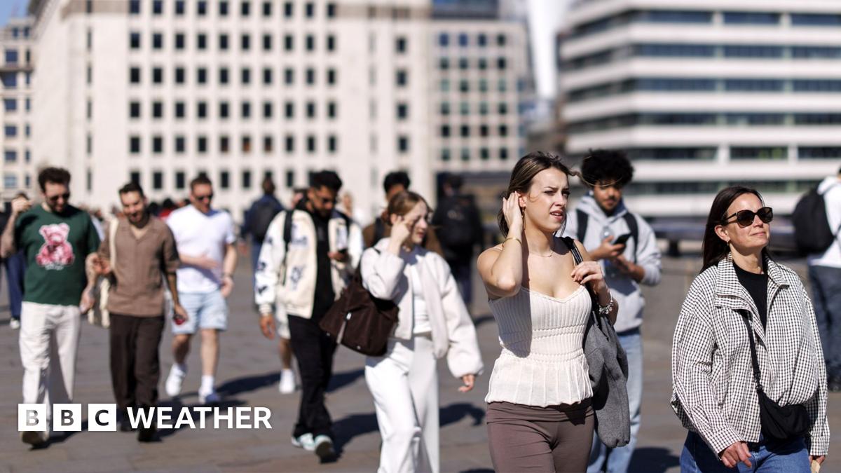 City workers enjoy the warm weather in London on 7 Apr 2026