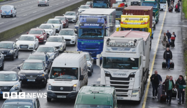 Graphic compilation showing images of a plane, keys and a clock