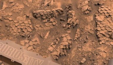 NASA’s Mars Rover Comes Across Formation That Looks Like the Scales of a Massive Cosmic Reptile