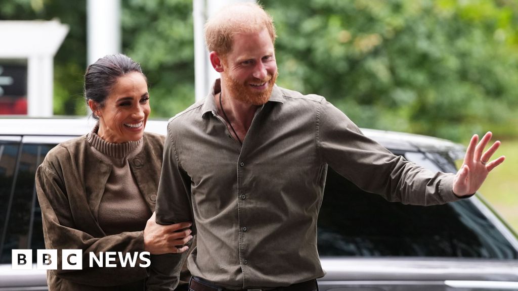 Harry and Meghan mix charity and business on Australia visit - BBC