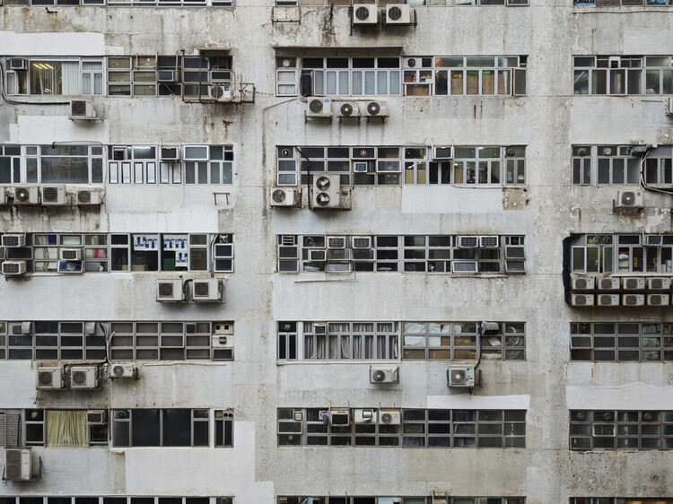 Designed Comfort, Purchased Comfort: Passive Design and Air Conditioning in Hong Kong - Image 1 of 14