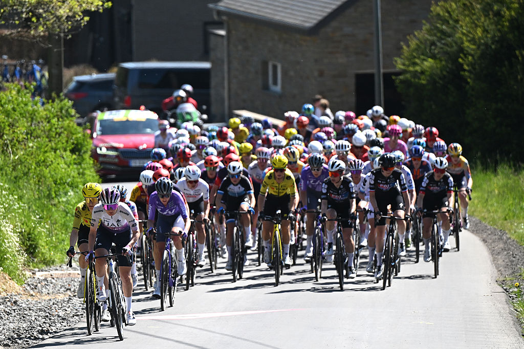 The peloton during the 2026 Li&egrave;ge-Bastogne-Li&egrave;ge. (Photo by Luc Claessen/Getty Images)