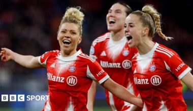 Bayern Munich 2-1 Manchester United (5-3 agg): German side score late to reach Women's Champions League semi-finals