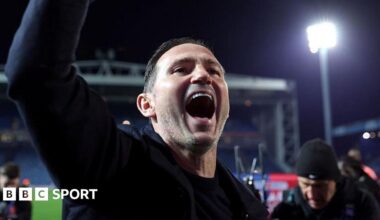 Frank Lampard celebrates