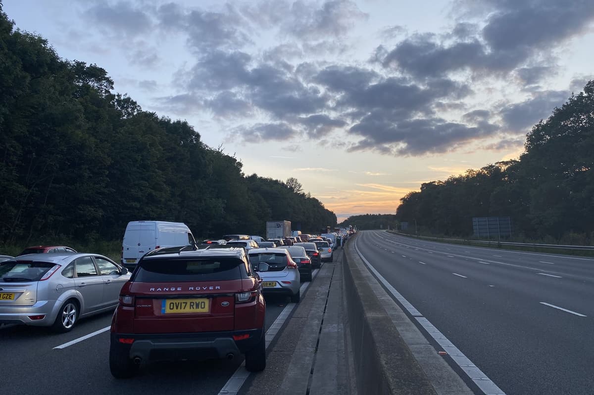 Woman, 23, killed in M25 crash involving three cars and a HGV - London Evening Standard