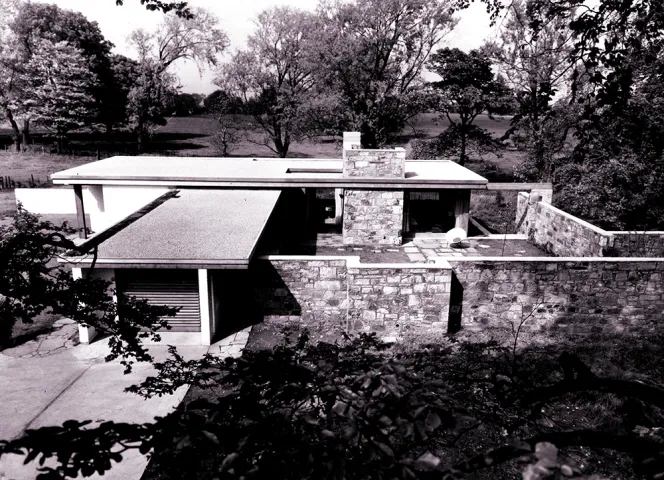 Overhead view of the Tomlinson House designed by architects Robert Steedman and James Morris.