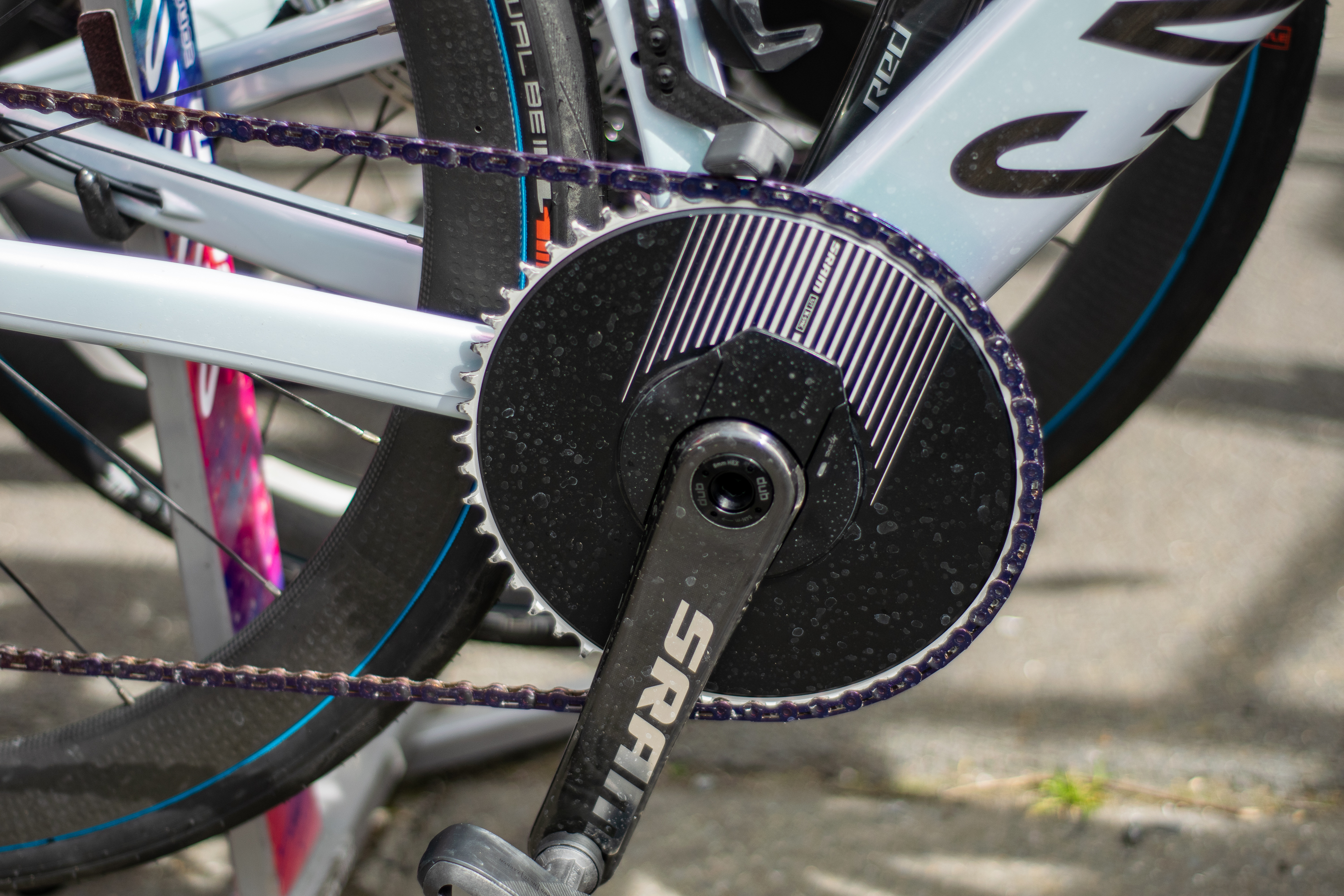 Bikes and tech from the start of Paris-Roubaix Femmes 2026