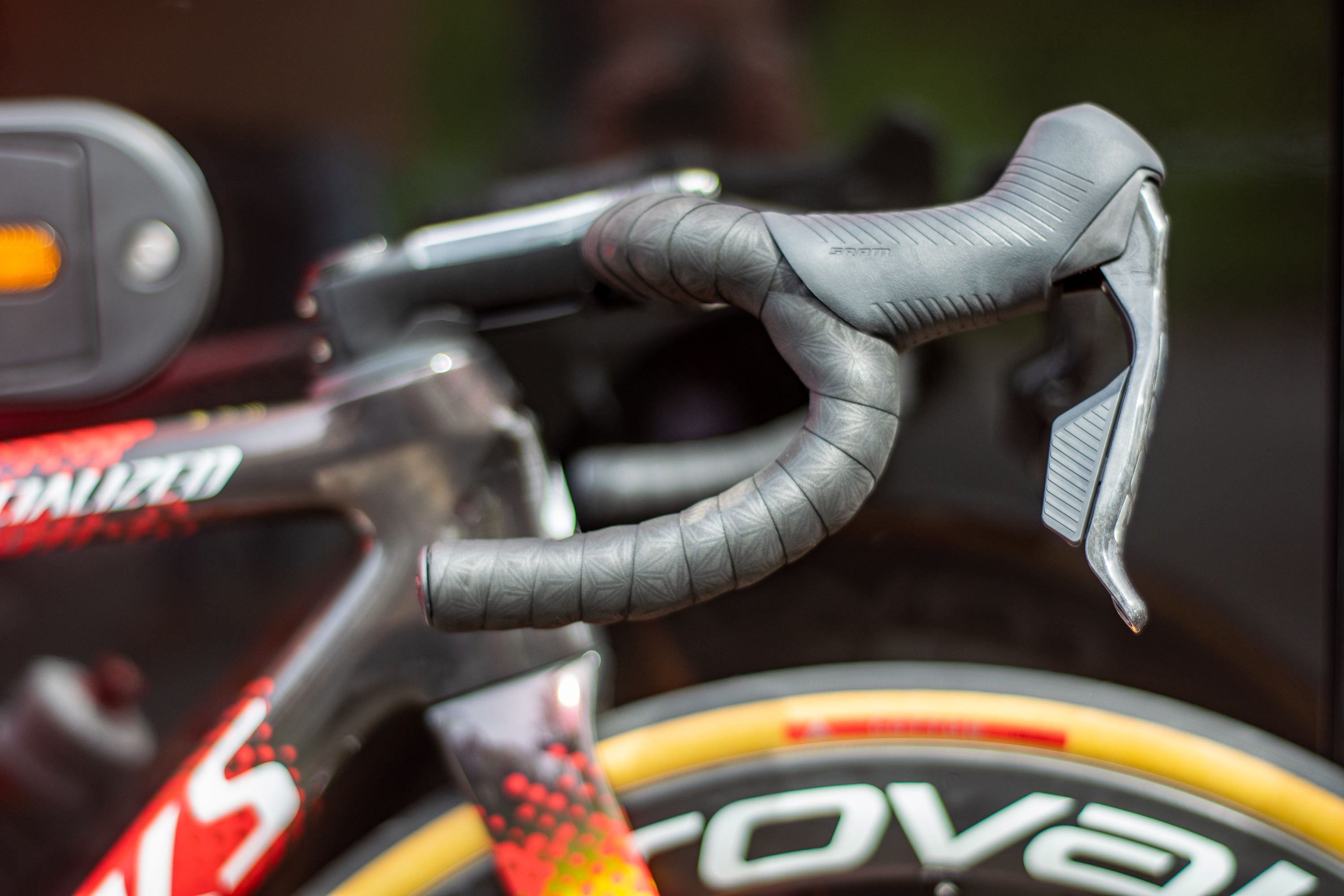 Bikes and tech from the start of Paris-Roubaix Femmes 2026