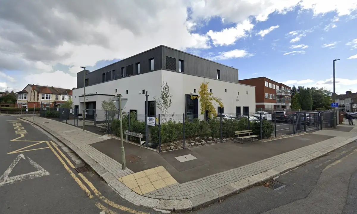 Police investigate ‘antisemitic hate crime’ after firebombing attempt at Finchley Reform Synagogue - The Jewish Chronicle